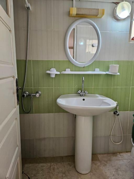 Hadhri Appartement โทเซอร์ ภายนอก รูปภาพ