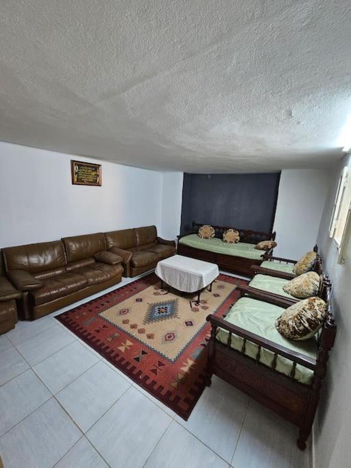 Hadhri Appartement โทเซอร์ ภายนอก รูปภาพ
